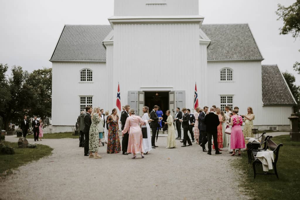 bryllupsfotograf sandefjord midtåsen renate madsen photography ekte bryllup smoking brudekjole sandar kirke festbryllup11