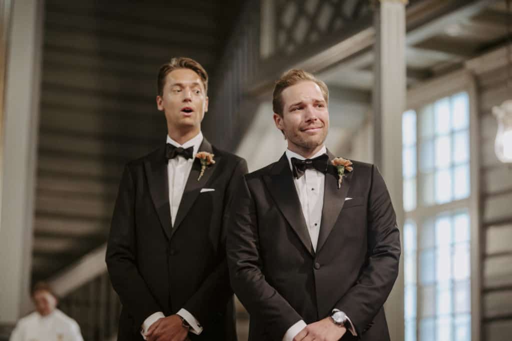 bryllupsfotograf sandefjord midtåsen renate madsen photography ekte bryllup smoking brudekjole sandar kirke festbryllup12