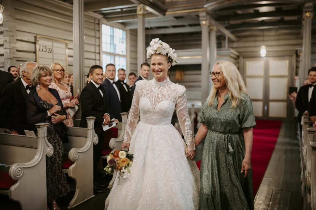 bryllupsfotograf sandefjord midtåsen renate madsen photography ekte bryllup smoking brudekjole sandar kirke festbryllup13